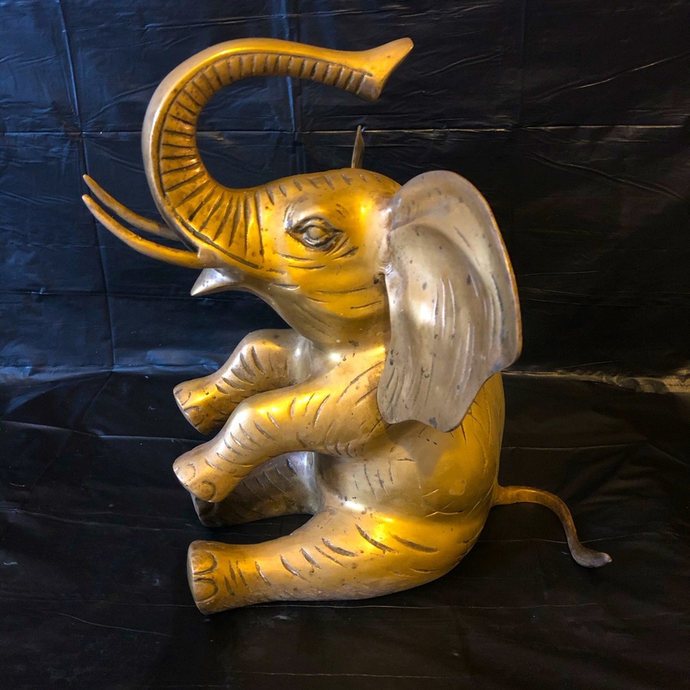Brass elephant: LARGE sitting raised trunk VTG